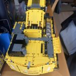 MOULD KING 17070 Liebherr R 9800 Mining Excavator Building Sets - 4,767 PCS photo review